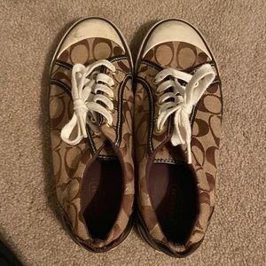 Size 7 tan women’s Coach tennis shoes, worn but still in great condition